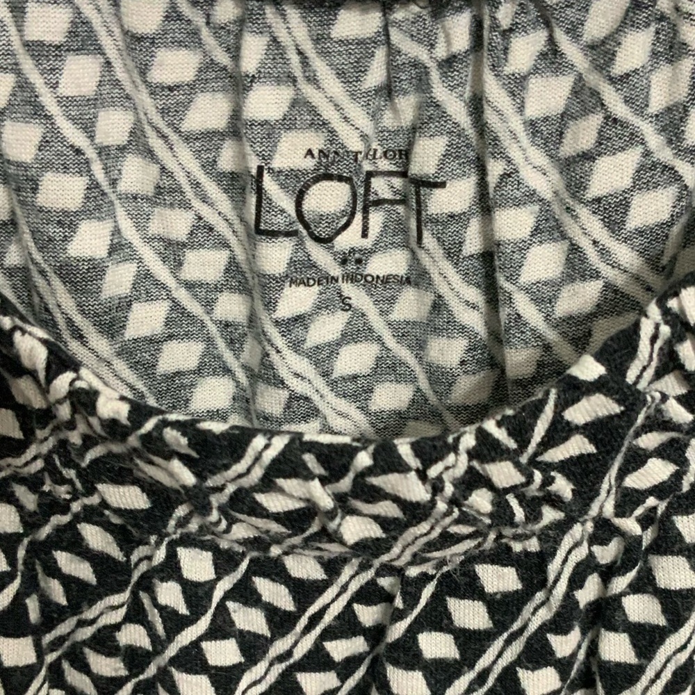 Ann Taylor Loft Sleeveless Shirt Blouse Size Small - Picture 2 of 4